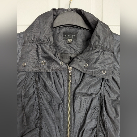 Kapalua Concept Women's Black Lightweight Waterproof Windbreaker Jacket - Picture 4 of 10